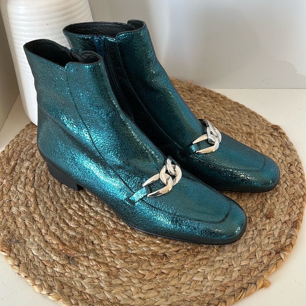 NWOT—Free people Emerald City  chain ankle leather boots-size 38/8